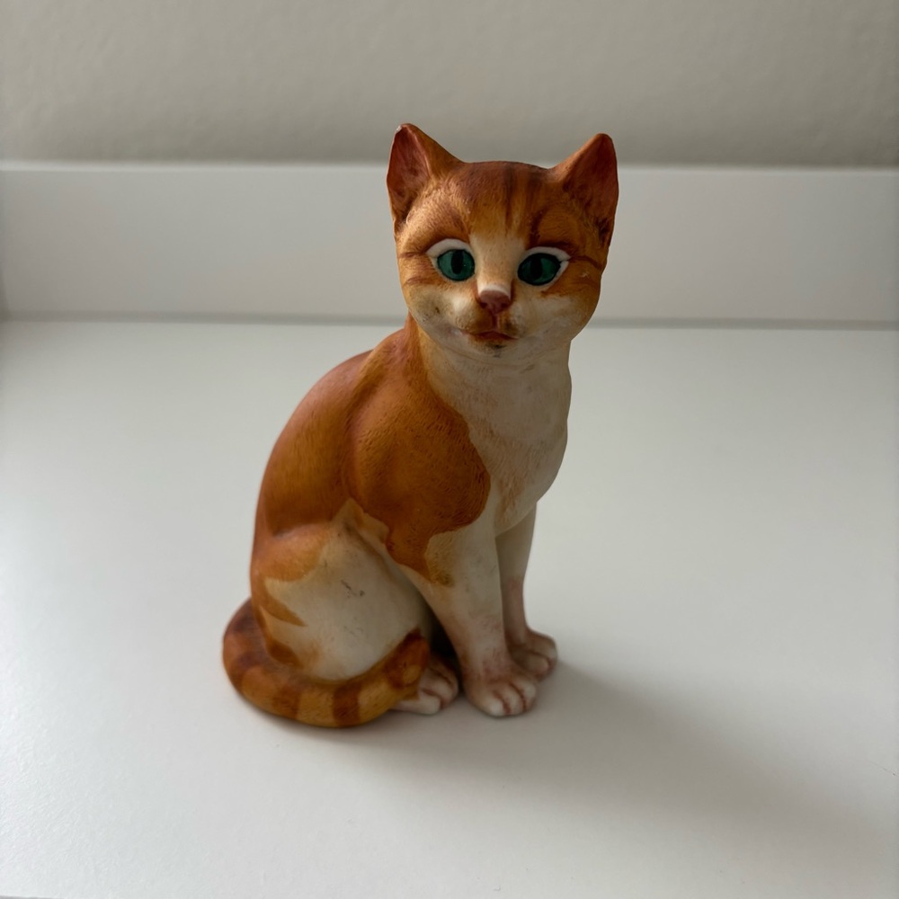 Andrea American Shorthair Ceramic, Cat Statue, Figurine, 1985